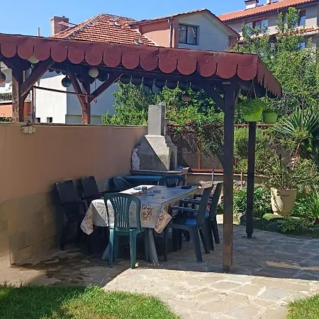 Lägenhet модерен в сърцето на *